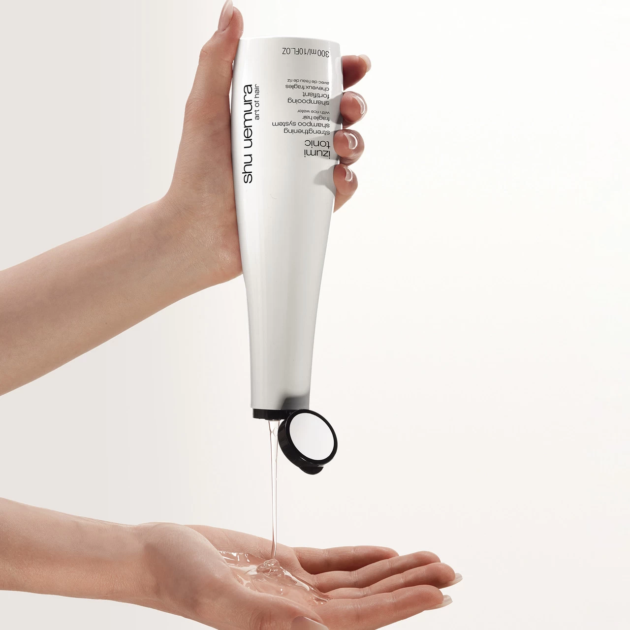 Shampoing Fortifiant Izumi Tonic Shu Uemura 300ml 2 Shampoing Fortifiant Izumi Tonic Shu Uemura 300ml – Image 2